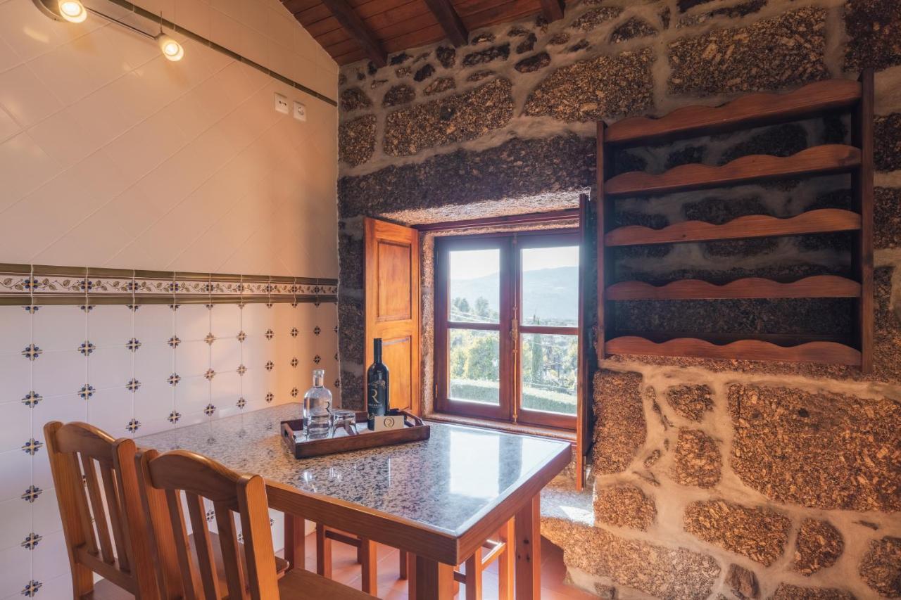 בית הארחה רסנדה 	Quinta Do Outeiro מראה חיצוני תמונה