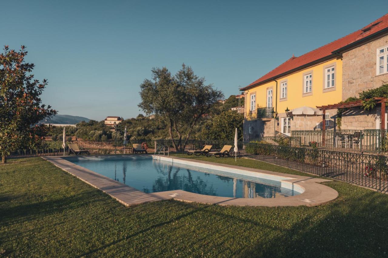 בית הארחה רסנדה 	Quinta Do Outeiro מראה חיצוני תמונה